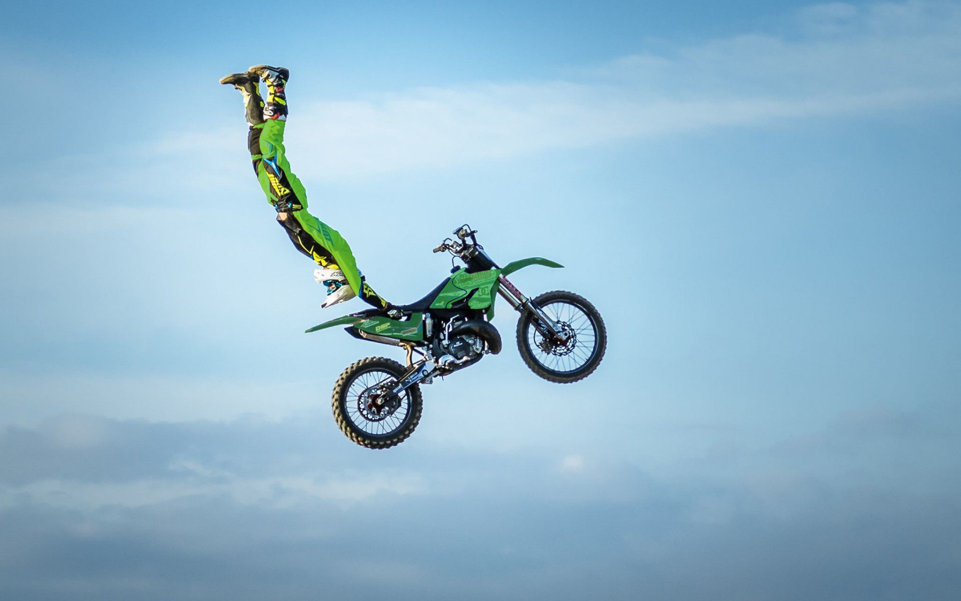 Dialed Action FMX (Freestyle Motocross) Stunt Show