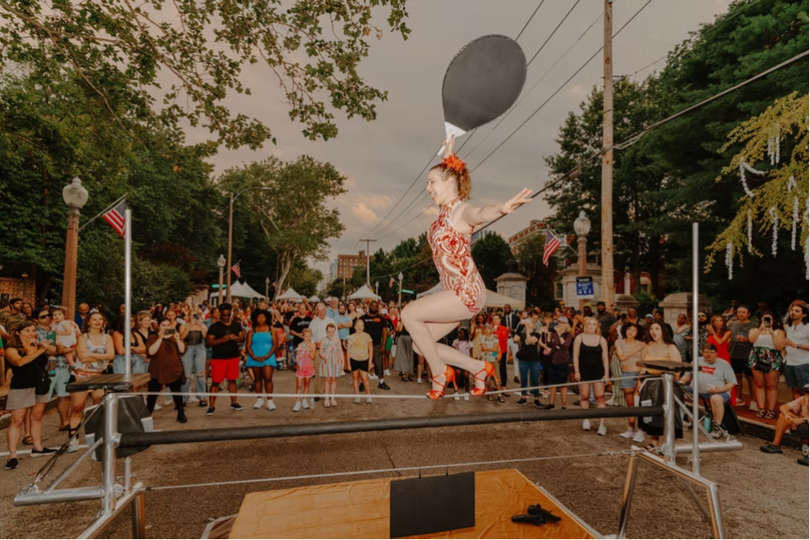LINDY WORMWOOD  ONE-WOMAN CIRCUS SENSATION!